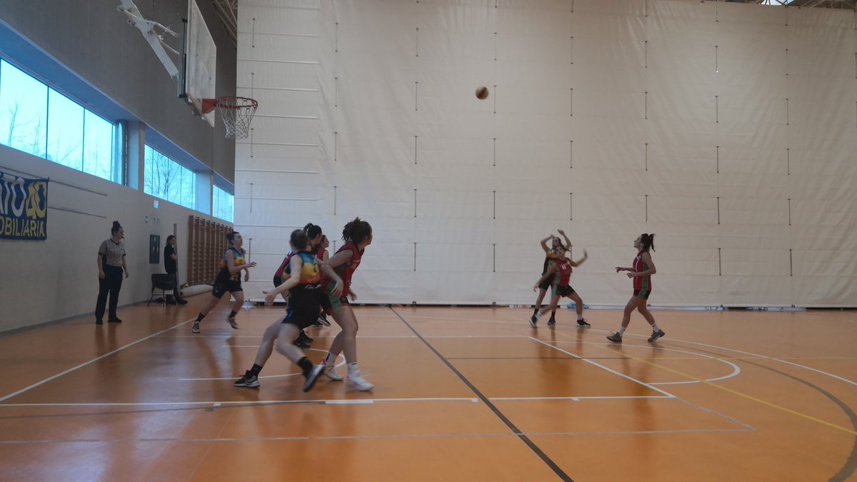 CBToju's tweet photo. #TojuLive Partido de nuestro nacional. Descanso
@Dato_40_Inmob Toju 25 - 23 @AskartzaSaski
#TojuNac #GoToju https://t.co/oENG3fFbzO