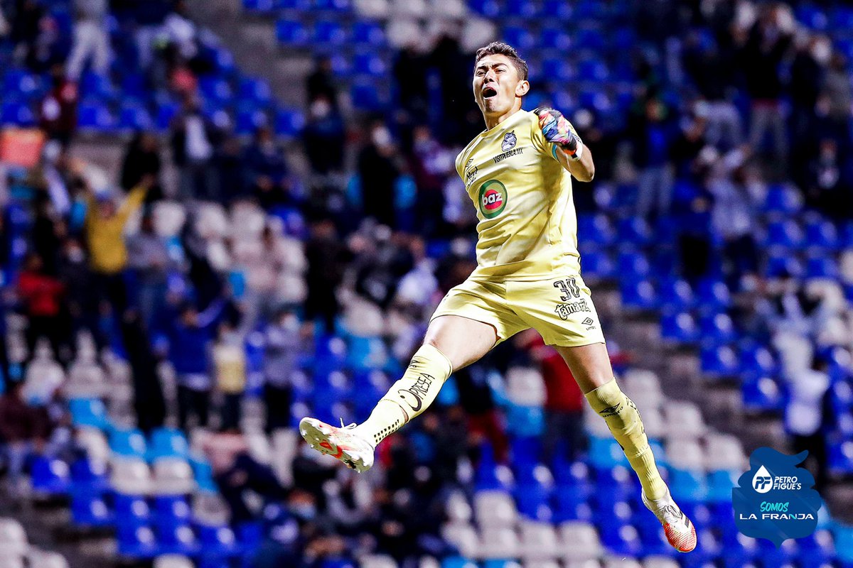 ClubPueblaMX's tweet photo. 🌞 Buenos, victoriosos, remontados y Enfranjados días, Poblanos 🌞

Les dejo la galería de 📸 de nuestra segundo triunfo consecutivo ➕3️⃣

Una vez más, ¡#LaFranjaQueNosUne🎽 demuestró la IDENTIDAD PUEBLA!🔵⚪️

RT sólo si tu equipo amaneció como líder general de la LigaMx 🔝 https://t.co/By1UD8iutp