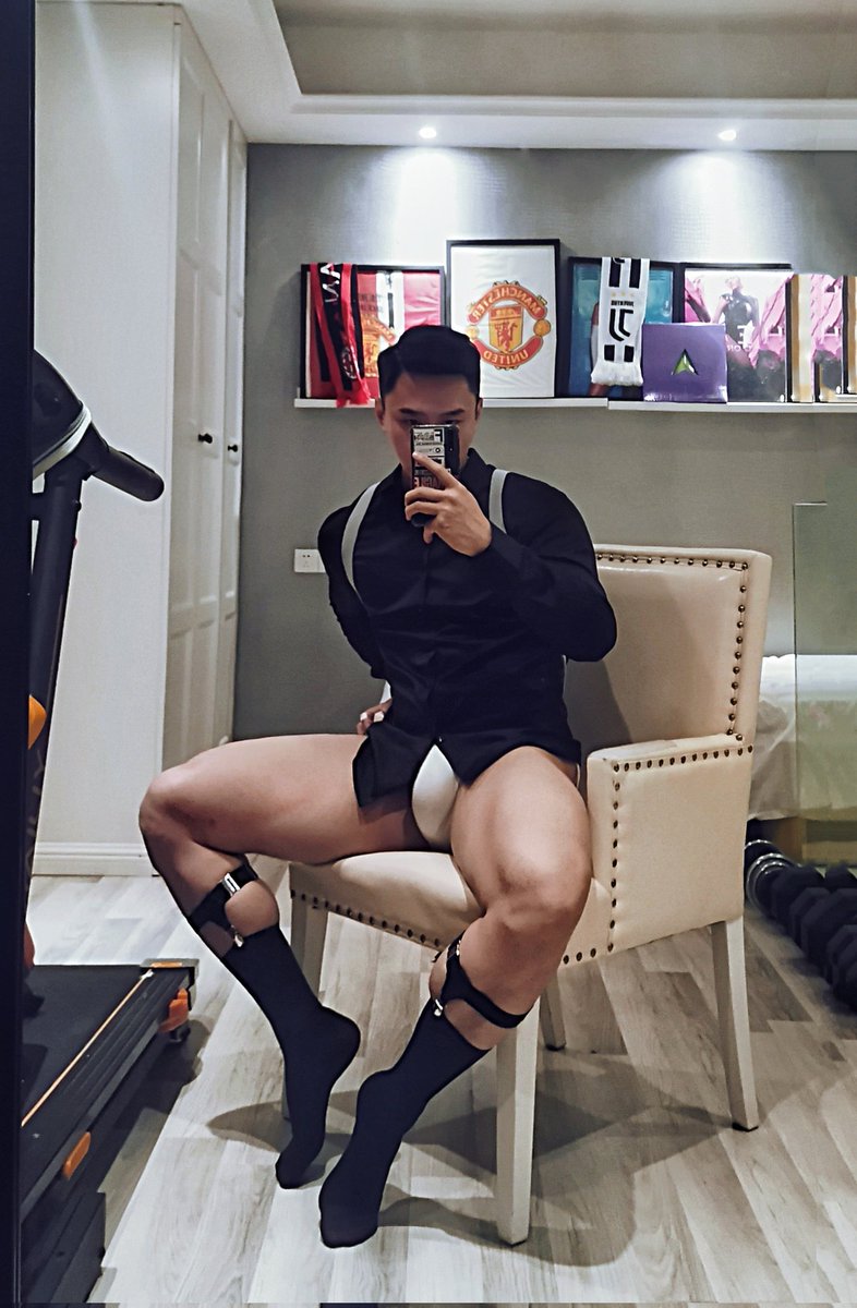 骚狗可以爬过来猛吸了……