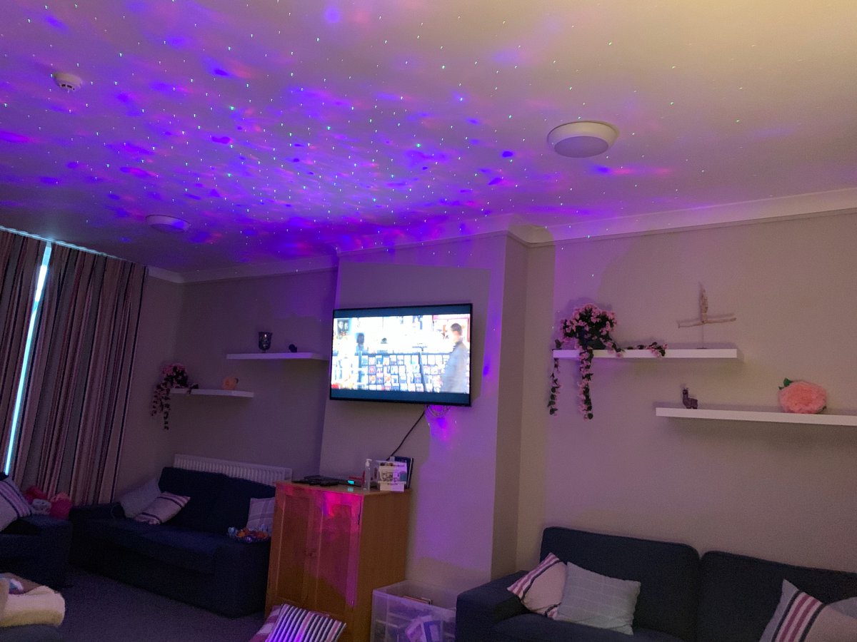 StSwithunsHigh's tweet photo. Spa days are a necessity- not a luxury💅 Our girls  unwinding  and  having  a  relaxing  time  in  HH  this  afternoon   @StSwithunsHill https://t.co/7Cjdk28J8o