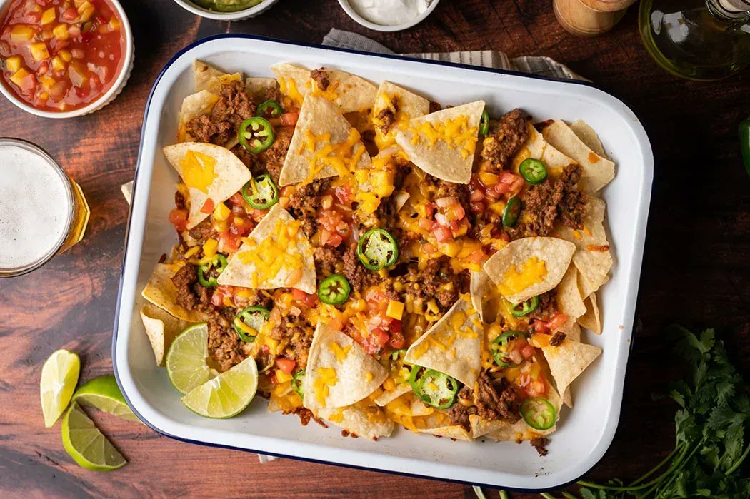 GoodinGrain's tweet photo. These #SheetPanNachos were meant for #SuperBowl Sunday => https://t.co/9GE6w3k0yf #SuperBowlSunday #GameDay #Nachos #SheetPanRecipes #SheetPanRecipe https://t.co/CKZ7fnVsBs