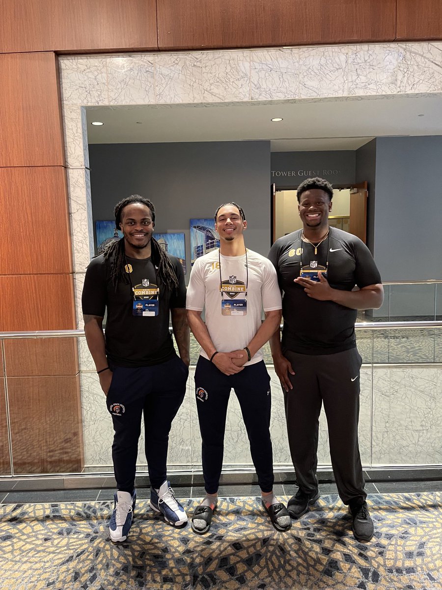 Reggie Barlow tweet media