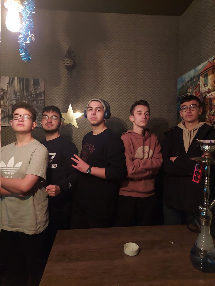 Bu sezon Voluntary League'de bizi temsil edecek Valorant takimimiz.
@arddamert @preghtenvlr <a href="/Ozzy_o_/">Ozzy_o_</a>
<a href="/ekrem_echo/">Ekrem"ECHO"ÖZDEMİR</a> skishen