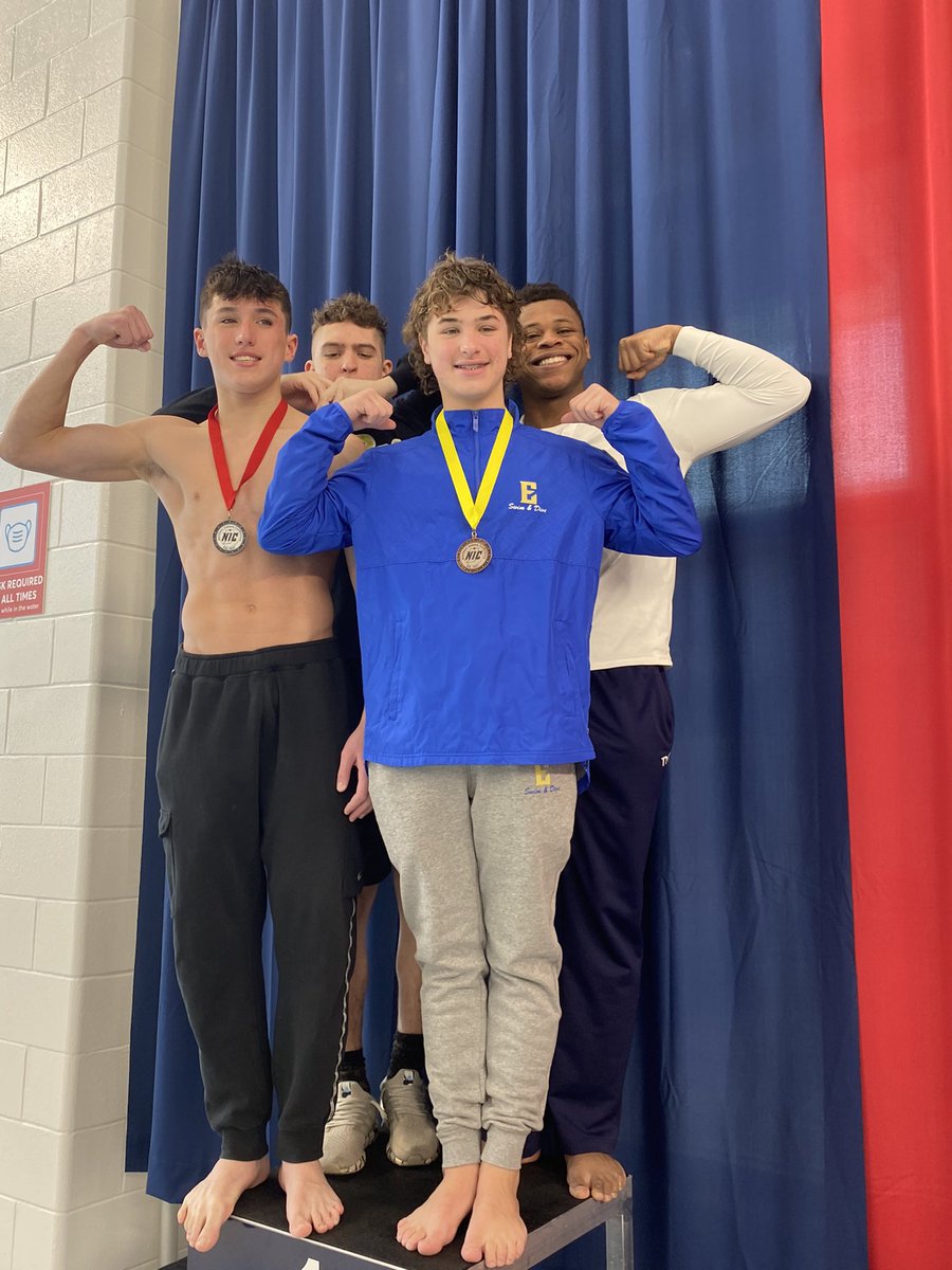 Divers gave our team a strong start at NIC championship meet today. Nick Hardy finishes 2nd with a PR score of 516.65 and Mathias Vanderzwaag was 4th with a PR score of 350.6!! Both guys earn NIC All-conference honorable mention!!💙💛💦