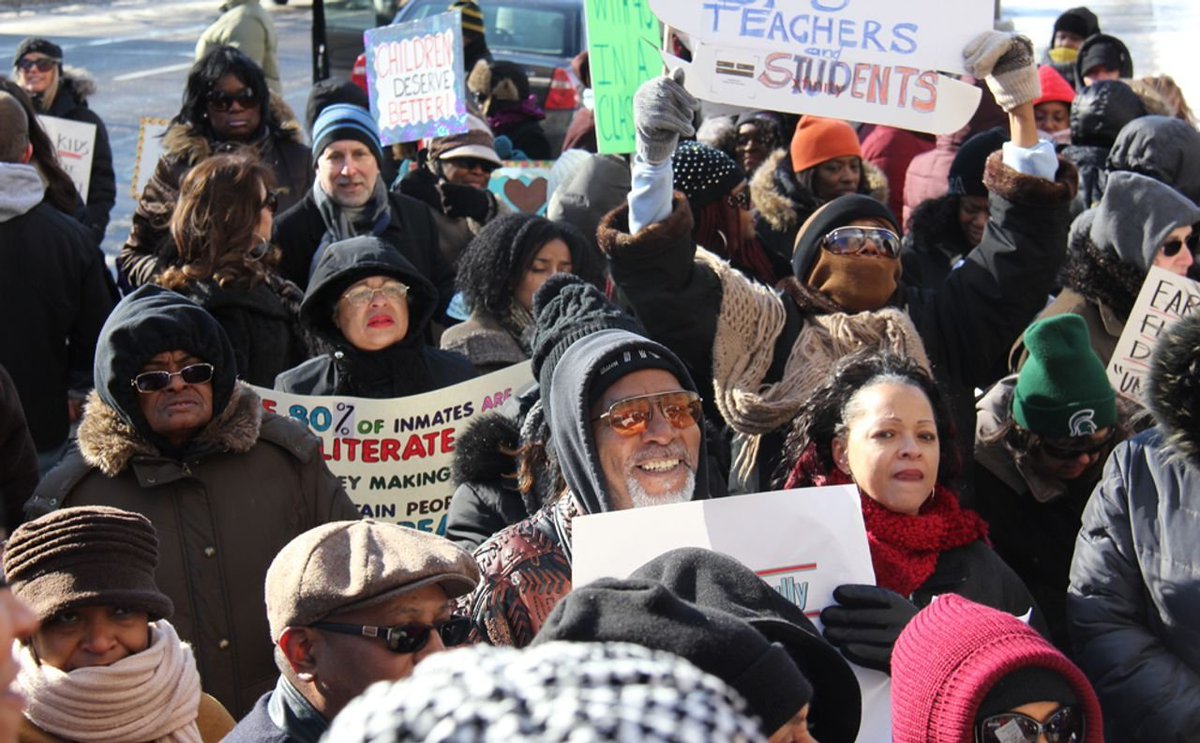 Andre__Damon's tweet photo. The ruling class’s strategy for a perpetual pandemic is coming into collision with a growing movement of the working class and young people determined to resist mass infection, taking the form of a wave of strikes and struggles to demand protections from the pandemic. 19/ https://t.co/vrc6owSH1I