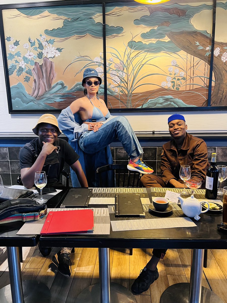 TshepoJeans's tweet photo. Drip’in Tshepo Jeans
#NationalLunch https://t.co/nU6nBI0G9a