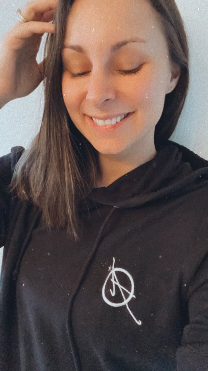 Lindsay Bissett (@lindsaybissett) on Twitter photo Love my hoodie from <a href="/AuthenticityCl1/">Authenticity Clothing</a>! ❤️
Guinness world record AND hoodie winner! Feelin good, feelin grateful.
<a href="/FCLEdu/">Fair Chance Learning</a> <a href="/NeilSquireSoc/">Neil Squire</a> Love my hoodie from <a href="/AuthenticityCl1/">Authenticity Clothing</a>! ❤️
Guinness world record AND hoodie winner! Feelin good, feelin grateful.
<a href="/FCLEdu/">Fair Chance Learning</a> <a href="/NeilSquireSoc/">Neil Squire</a>