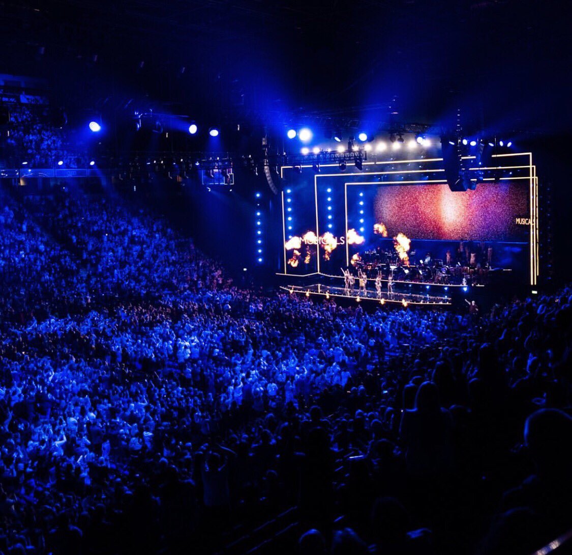 DanielConwayUK's tweet photo. Sit back, relax and enjoy the show! National Lottery’s BIG NIGHT OF MUSICALS! Hope you enjoy 💙 Such an incredible experience! #nationallottery #BigNightOfMusicals https://t.co/vxu1cYqaHZ