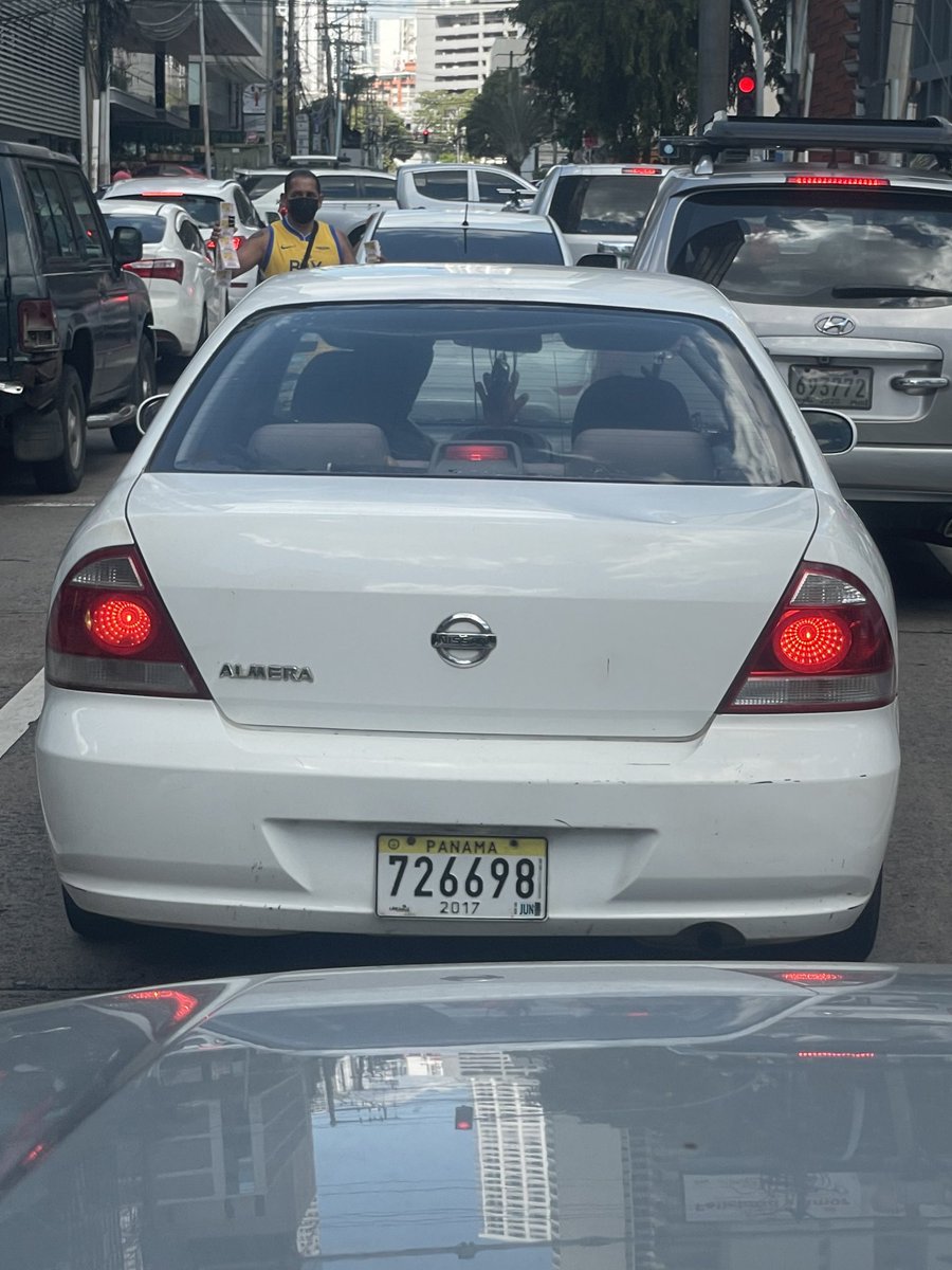 pty2112's tweet photo. Placa del 2017?  Hasta cuando ⁦@ATTTPanama⁩ en este país van a seguir permitiendo esto! https://t.co/LjBJ39NibE