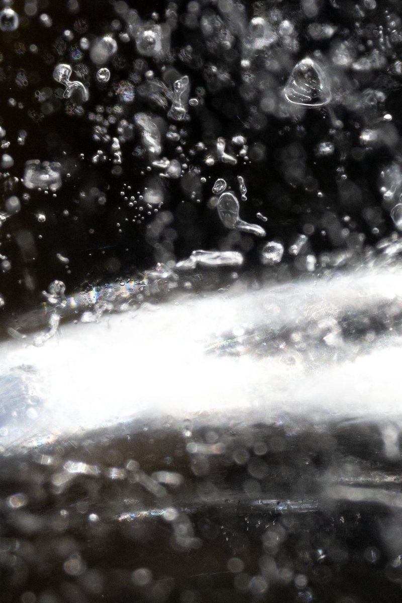 DevonForsyth4's tweet photo. Surreal Ice. I have some awesome things in the works... #PhotoOfTheDay #macrophotography #surreal https://t.co/EGTOmzaAQu