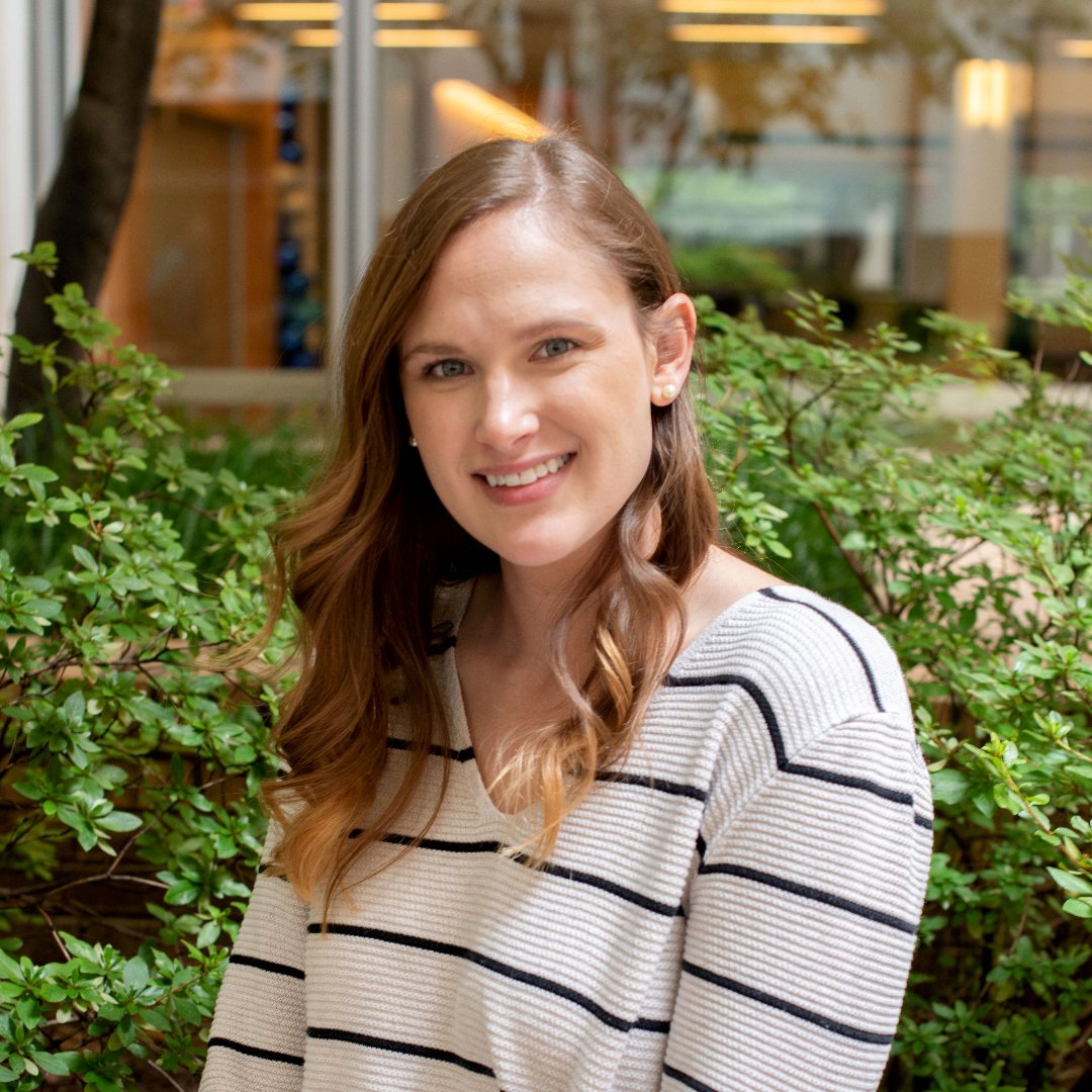 JeffersonUniv's tweet photo. Meet Our Student: Jenny Carey, a Biochemistry and Molecular Pharmacology student. She's currently studying stress granule recruitment of the FUS protein and ways to regulate this behavior with short RNAs. Full Profile: https://t.co/nyac2QC0CE https://t.co/JCJZbdDhFL