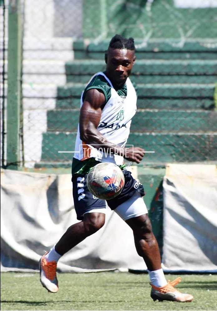 FelixOrode's tweet photo. Pretemporada adentro!
Estoy muy feliz de volver con todo 💪🏿 con muchas ganas, objetivos claros y la mente enfocada, voy por todo⚽🤙🏿
#pretemporada #pretemporada2022 #excursio #excursionistas #futbol #felixorode #ascenso https://t.co/RgV5637dEK