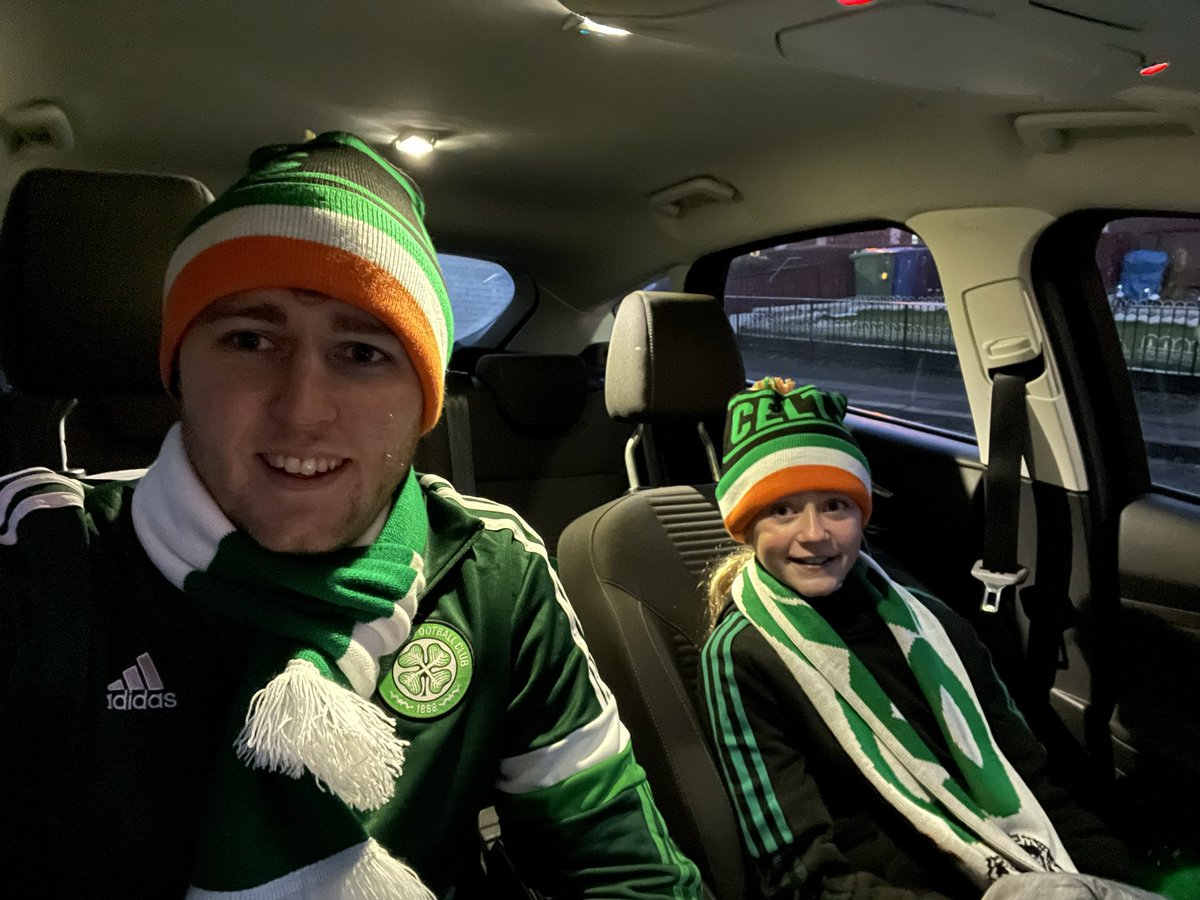 SomersPazzi's tweet photo. Big thanks to @Berwickbuilder for the tickets today. Watching Glasgow Celtic, Putting on a show! 🍀🍀🍀 https://t.co/1Q3DhW7thi