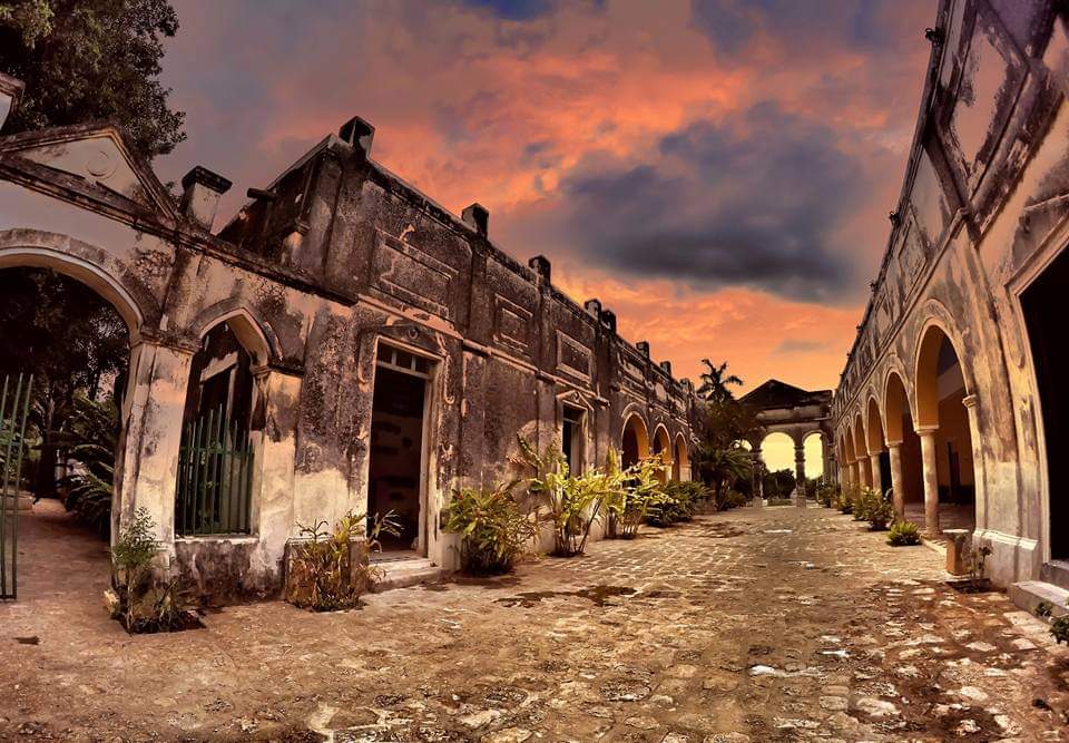 edificiosmayas tweet picture