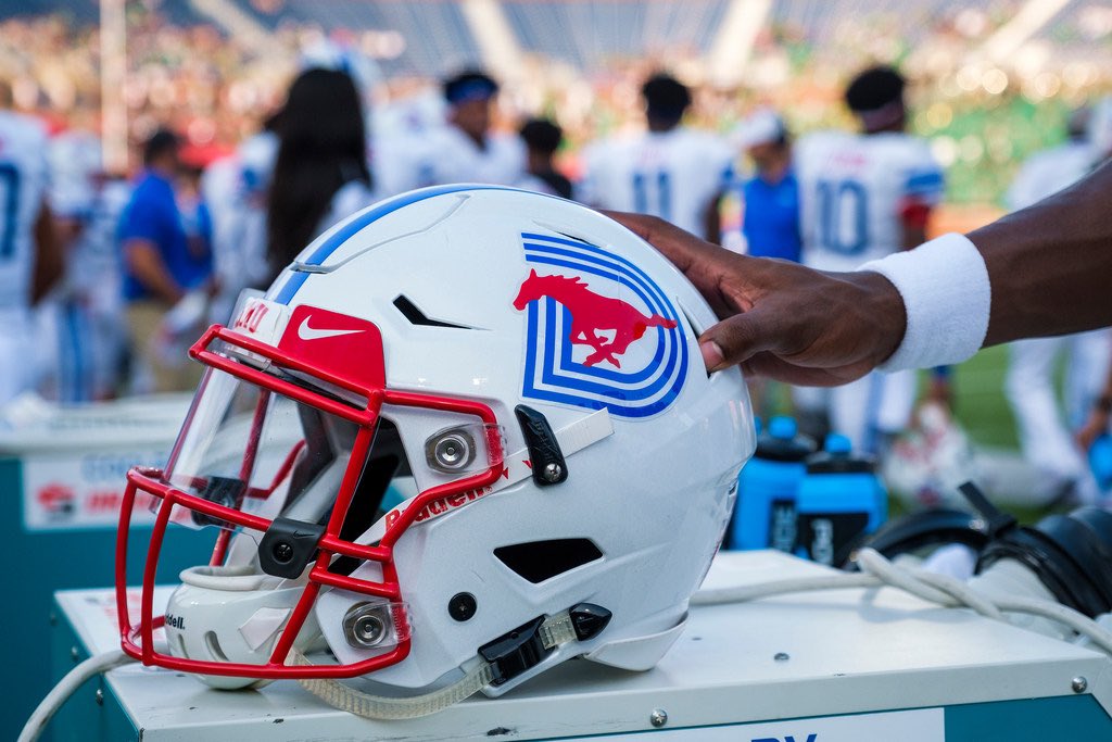 Lamodrick15's tweet photo. Blessed To Say I Have Received D1 Offer From The Southern Methodist University @CoachSamuels11 @CoachHun_SMU @TrustMyEyesO https://t.co/8ckPlWU6Ch