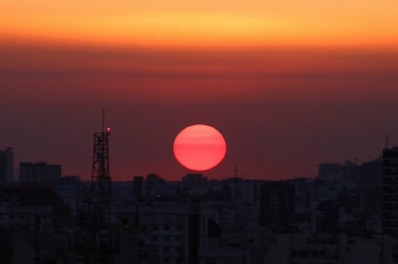 bsas_lovers's tweet image. Atardecer en plena ciudad de Buenos Aires. Ayúdame con un retuit!