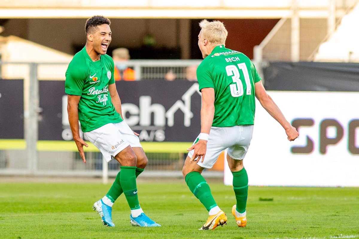 NicoViborg's tweet photo. @klausegelund @shc2012 @EkstraBladet @GettySport Her er et par stykker. Må bruges kvit og frit til den artikel 👍🏻 https://t.co/Y0QL1fRsi7