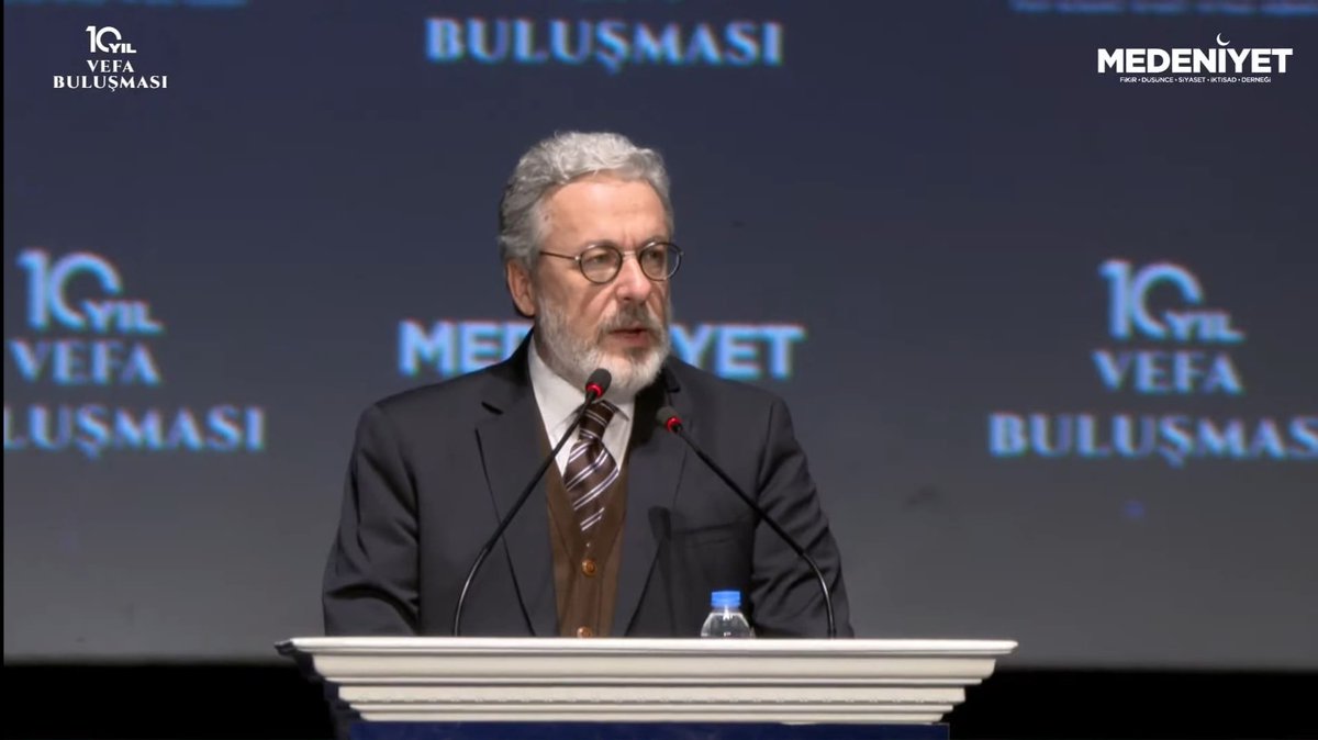 sezayicimen's tweet photo. İstikamet üzre  #Medeniyet10Yıl https://t.co/VLp1FKP78O