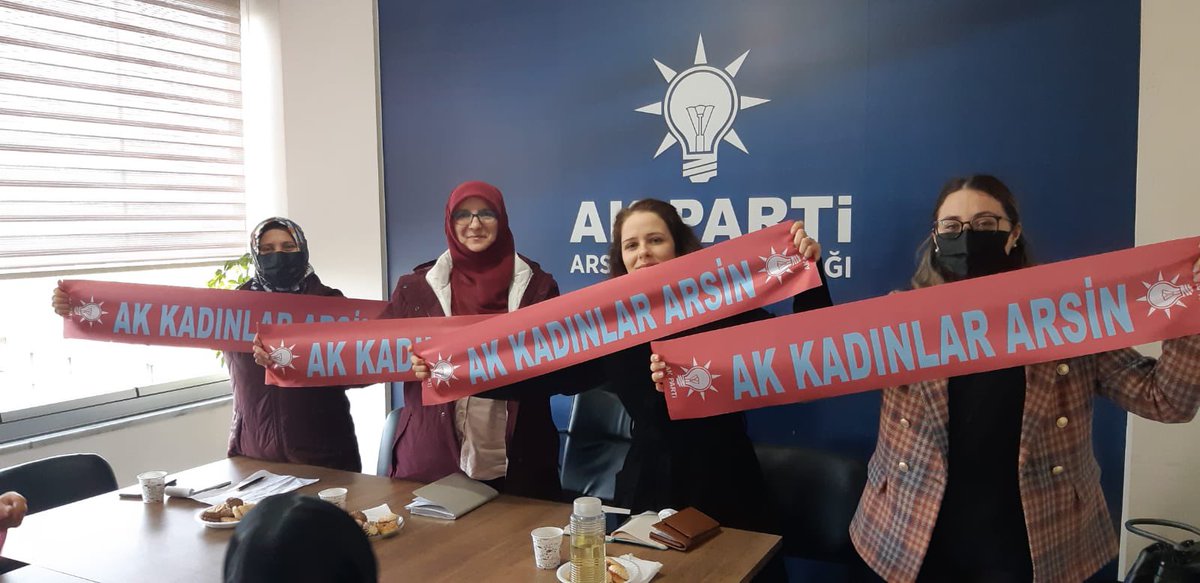 arsin_n's tweet photo. Genel Merkez Kadın Kolları MKYK Üyesi Trabzon İl Koordinatörümüz Sn.Nesrin Semiz ve İl Kadın Kolları Başkanımız @MeryemSurmen'in katılımları ile Arsin İlçe Kadın Kolları Başkanı Süheyla Tutum Başkanlığında  yönetim kurulu toplantısı gerçekleştirildi. https://t.co/1NQ2KweU6v
