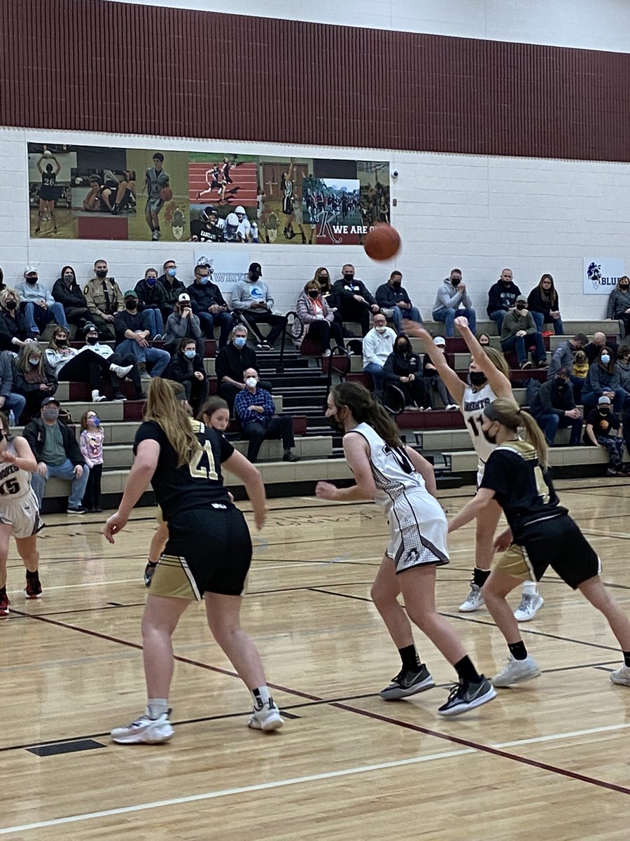 Kris_Weiss88's tweet photo. Hard fought battle against Sycamore in todays 8th grade tourney at Harter. Well fought game ladies!! #harterspirit  #kanelandpride https://t.co/7yHwgWpMM3