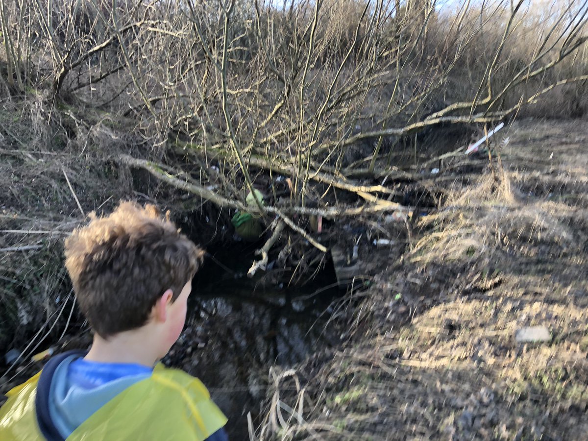 Cleanporty's tweet photo. @edinhelp Clean up on Magdalene Glen completed. More than expected! Ready for pick up please. @PortyTimebank great work and in particular @MaryGreens ! https://t.co/ZmHuTe2VaI