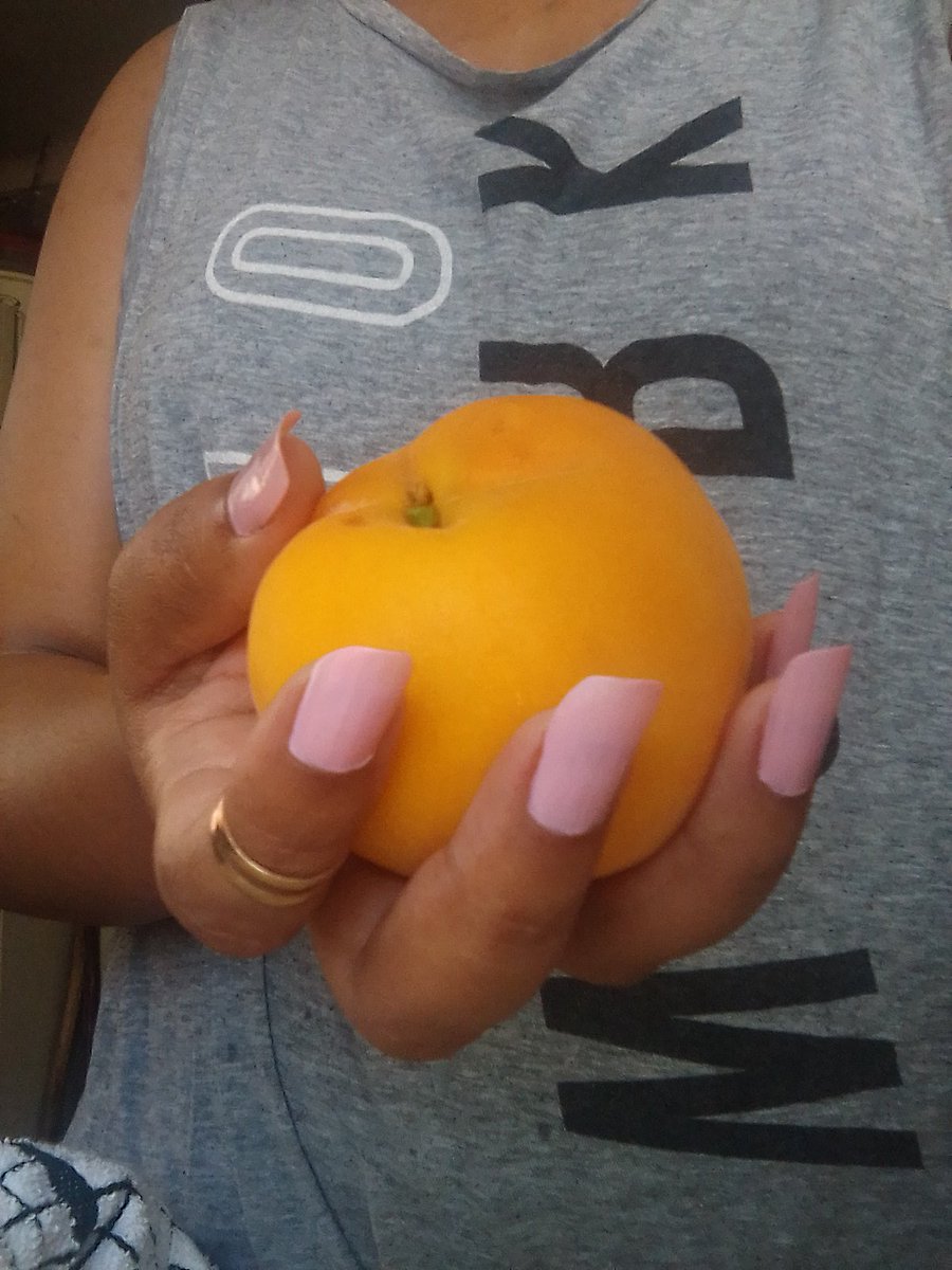 amylee58123431's tweet photo. All about the peach https://t.co/NbxIjHMoU4