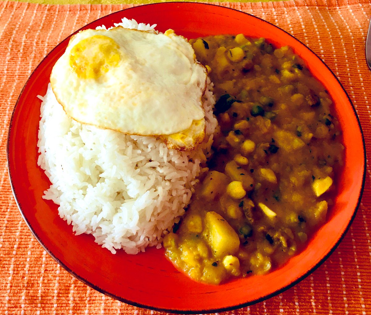 EduDaiz's tweet photo. Buen día #TeamLocro 🙃 Con el permiso de todos😋 https://t.co/OEXXjpUWtB