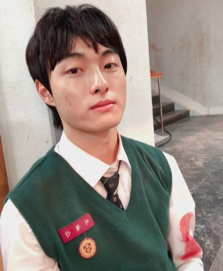 rainforpcy's tweet photo. yall simping for park solomon while i'm here simping for yoon chan young aka cheong-san https://t.co/vRhNJTKEUK