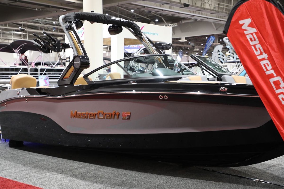 nrgpark's tweet image. 🛥Saturday’s are better at @houstonboatshow &amp;amp; @houstonautoshow 🚘 Grab your tickets and come check out all the fun! Open until 9:00PM tonight in NRG Center. 
.
.
.
#houstonautoshow #houstonboatshow #carsandboats #1ticket2shows #nrgcenter #thingstodoinghouston #saturdayvibes