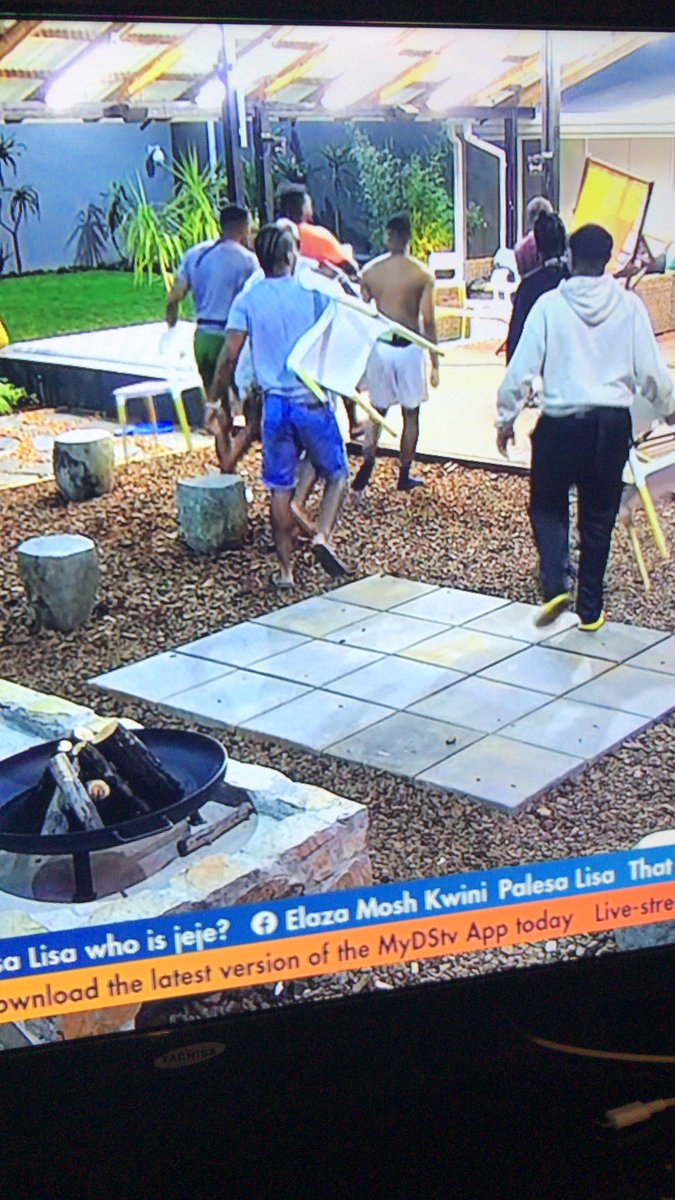 questoctober12's tweet photo. 🕯️🕯️🕯️🕯️🕯️
For the girls to keep on rejecting them boys😌#BBManzi https://t.co/5VUebgrCJ3