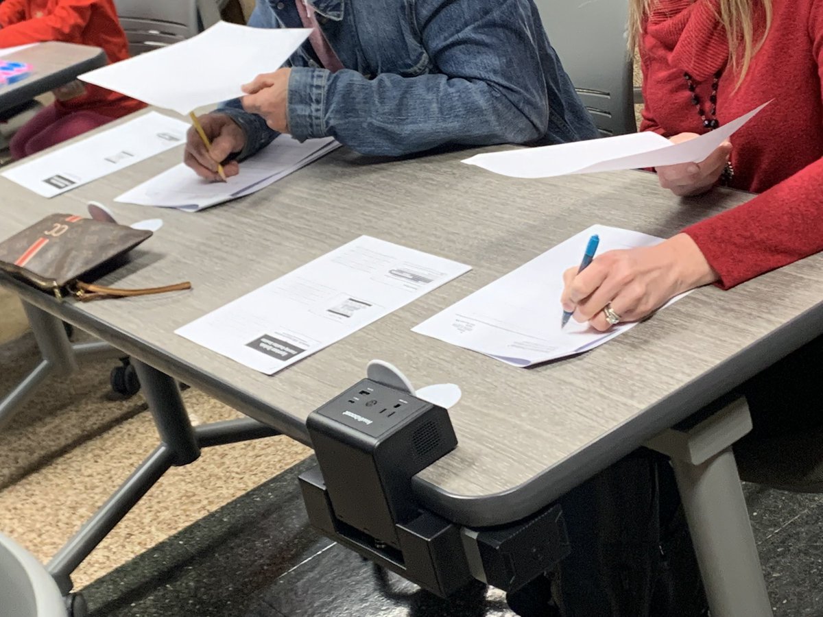 dyslexialdr's tweet photo. Another great session for others to process through what a student with dyslexia experiences on a daily basis. It was fun to see some siblings attending as well. #gcisdlit https://t.co/PsR2PPSPQN
