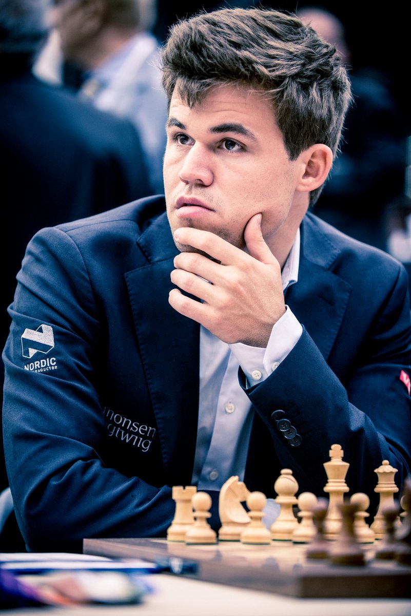 Лучший игрок в шахматы. Магнус Карлсен. Магнус Карлсен шахматист. Магнус Карлсен шахматы. Гроссмейстер Магнус Карлсен.