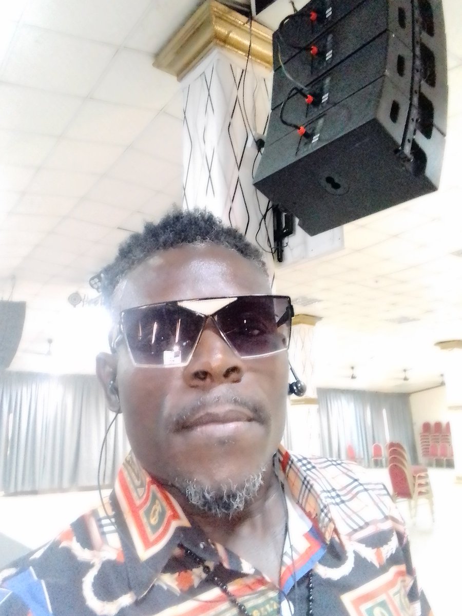 SampraiseOracle's tweet image. Rehearsal Mood with the band this afternoon 🌞. Preparing for tomorrow... It's gonna be awesome 💯 #Sosongo #ThankYou ft @nathanielblow #StreamsOfJoyUyo lit 🔥🔥💯