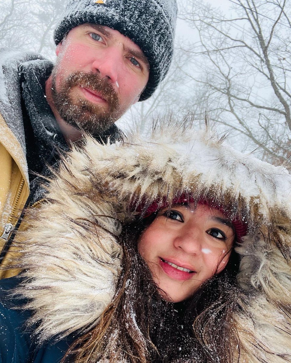 MsCPinzon's tweet photo. Reporting live again from #OceanCounty #NJ! 🎥 Almost 11 inches, 19 degrees, and wind seems to be picking up. In summary, #snowpacalypse 2022 has arrived and we’re loving it! ⛄️ ❄️ Enjoy guys! Stay warm! 🔥Oh, not an endorsement for #coorslight, just about that time! https://t.co/JxKNXV4I4i