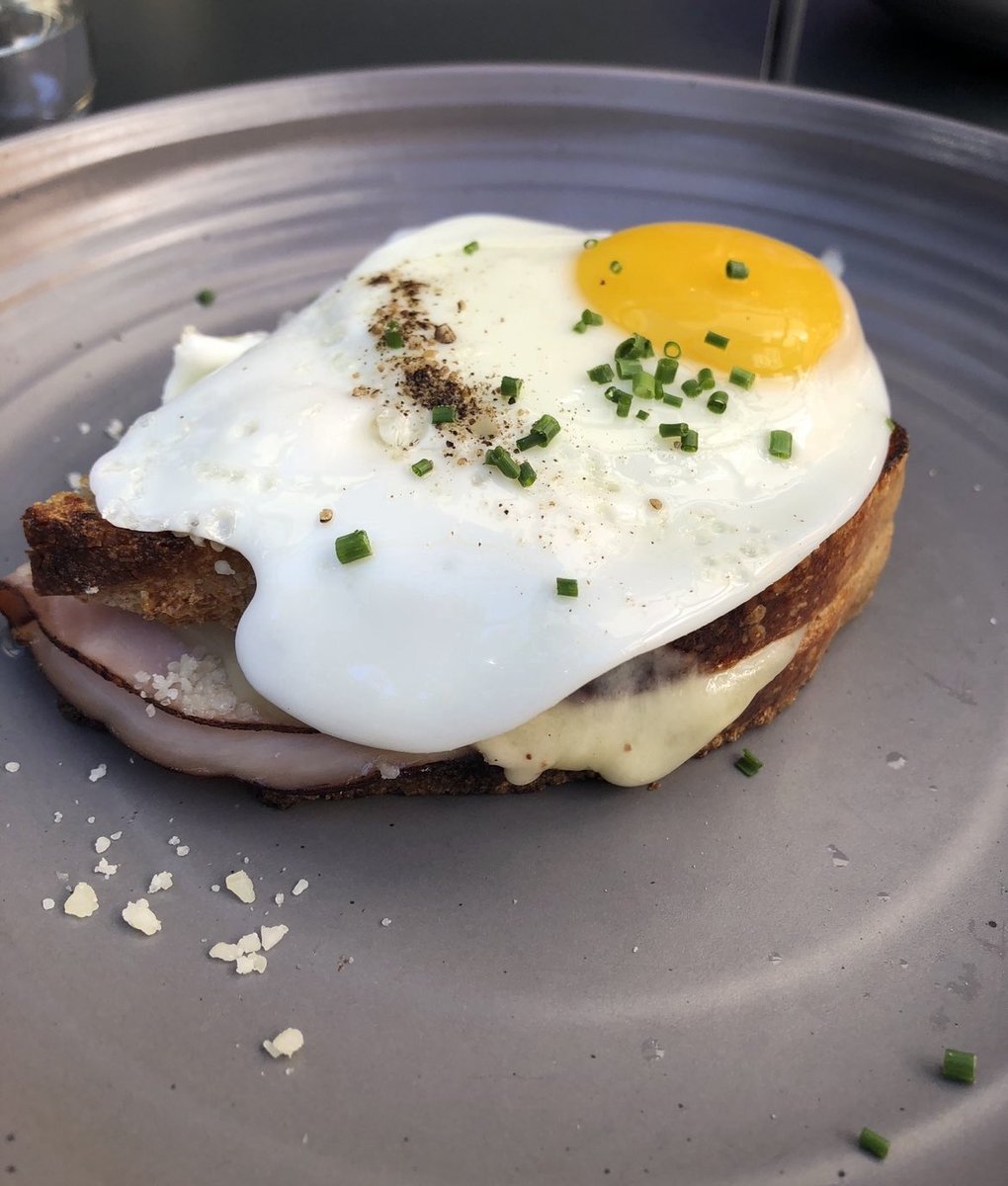Cultivar_SF's tweet photo. Are you an egg fan for brunch or pancakes? From our Croque Madame to our Eggs Benedict to bacon to Starawberry pancakes and mimosas we have you covered!
#brunch #sfbrunch #mimosas #bacon #napavalleysf #marinasf #chestnutst #eggsbenedict #eggs #croquemadame https://t.co/yHnQkac9yG