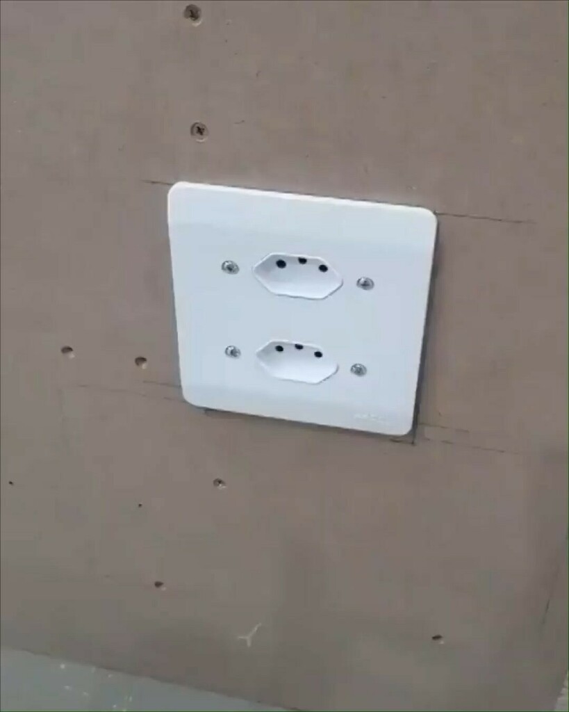 Best_of_FML's tweet photo. Nice hiding space
 #didnotknowiwantedthis #mewant #ineedthis #iwantthis #products #interesting #surprising #instagood #art #design #technology #science #instadaily #artist #engineering #artwork #architecture #tech #lifestyle #education #viral #trending #… https://t.co/kblt8XoZyh https://t.co/fPJcNBfDVa