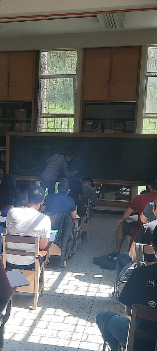 federicobv20's tweet photo. Tambien no puedo dejar de mencionar mi eterna admiración y aprecio a nuestros Profesores Universitarios, mención especial a mi Decano, Director de Orefi y a mis queridos Profes de la Escuela de Ingeniería Civil empezando por su Director. Gracias Profes vamos es hacia adelante !!! https://t.co/vOLei8TX1t