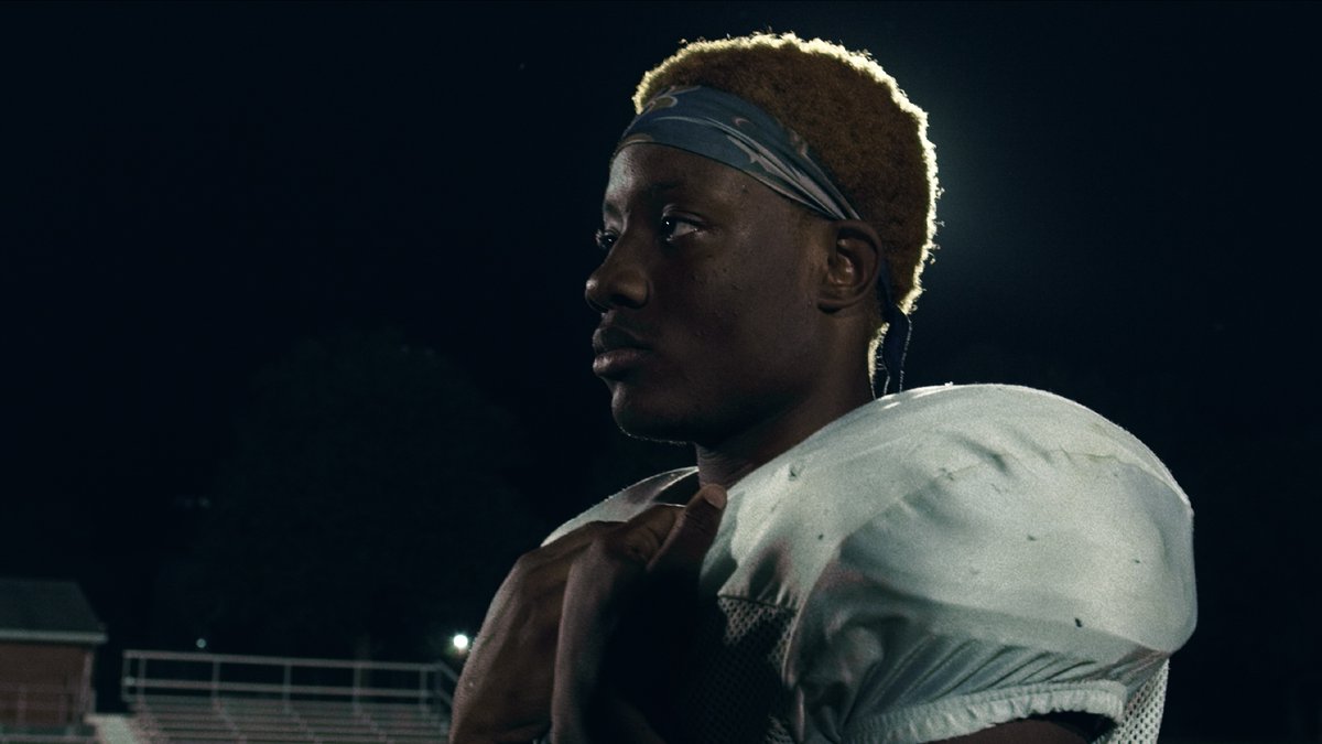 NetflixTudum's tweet image. AUDIBLE is a coming-of-age tale of a Deaf high school football player coping with family and relationships after the death of his friend — all while anticipating his final homecoming game. The documentary short is now on Netflix.