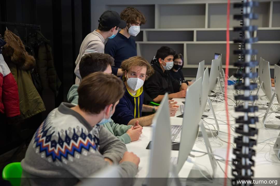 tumocenter's tweet photo. In the second learning lab led by Calfa founders Chahan Vidal and Baptiste Queuches, AI &amp; ancient Armenian manuscripts have once again crossed paths 📖💻 

 Students are using deep learning techniques to detect and digitize visual objects in old newspapers &amp; manuscripts 👌 https://t.co/eveZTXO8p7