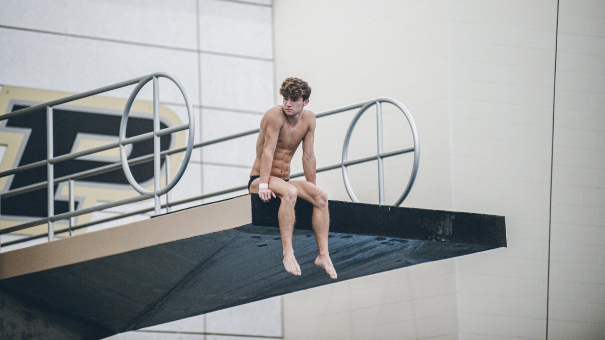 1⃣-2⃣-3⃣ on the Tower Saturday to sweep the diving events this weekend in Minneapolis. #BoilerUp 

11th win of the season for @_TylerDowns, including Winter Nationals. #BoilerUp 

🚂 Tyler 462.95
🚂 Ben 398.20
🚂 Jordan 360.95 
🔢 Full Scores: boile.rs/DiveMN22