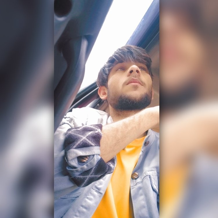 rx_fazzu's tweet photo. बस इतना चाहिए ☝ तुझसे ए जिंदगी, मैं 👦 अगर जमीं 🏞 पर बैठूं तो लोग 👫 उसे बड़प्पन 😊 कहें औकात नहीं.

#fazzu #tweet #Trending https://t.co/e4xIG6gLEv