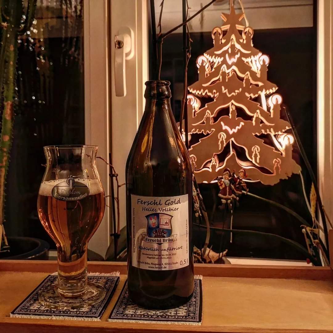 brunnenbraeu's tweet photo. Ferschl Bräu - Ferschl Gold - Helles Vollbier (****) 5,0%
#beeronthecarpet
#ferschl #ferschlbräu #ferschlgold #helles #vollbier #hellesvollbier https://t.co/iBiRewudVb