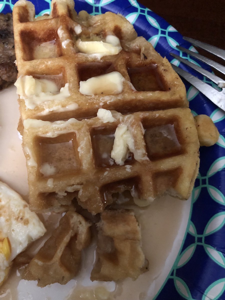 klgresham42's tweet image. Banana waffles anyone!  Just add 1 extra ripe banana and replace water with Banana Pudding Sippin Cream 🤤 ⁦@SugarlandsShine⁩