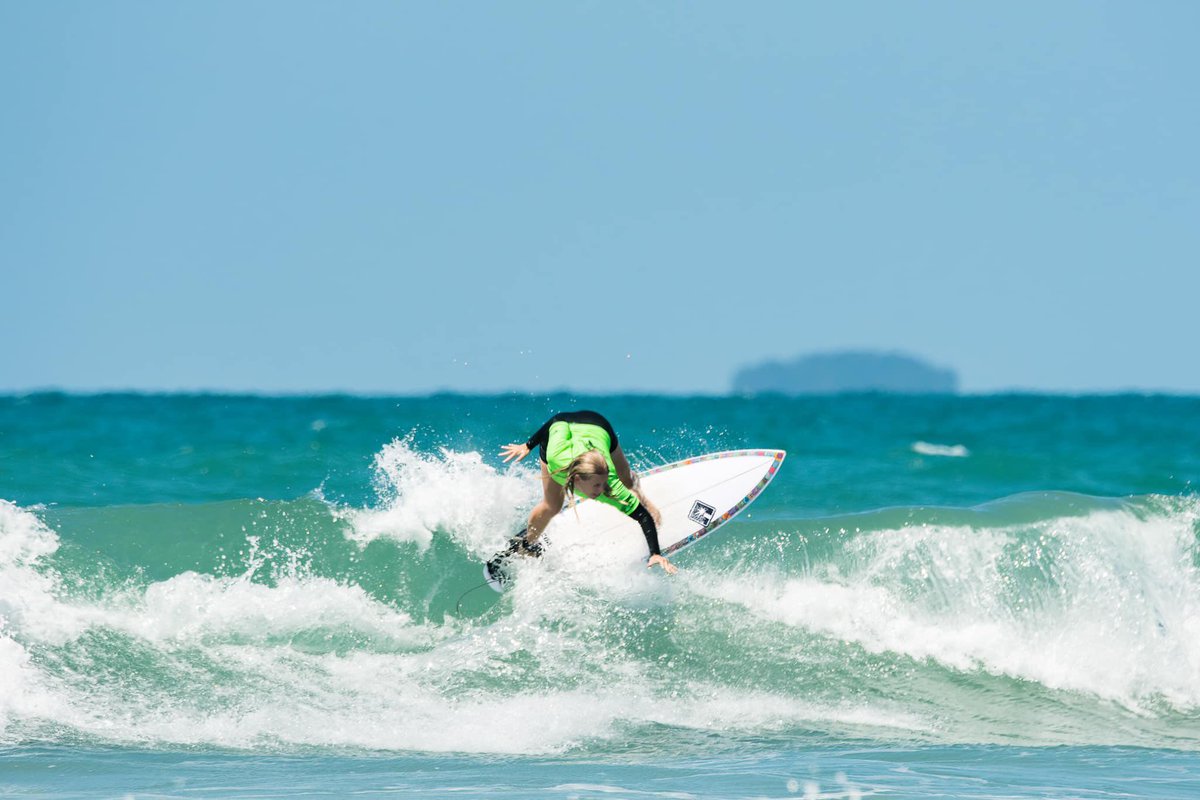 Surfing New Zealand tweet media