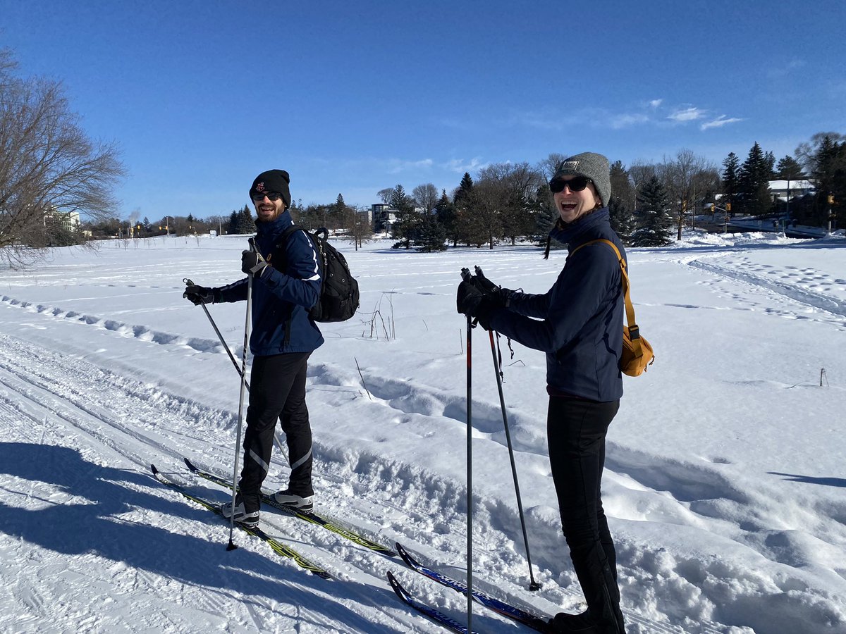 RideauWinter's tweet photo. Nice to meet happy trail users out on this beautiful sunny day. ☀️❄️ https://t.co/EUbeLcyCCE