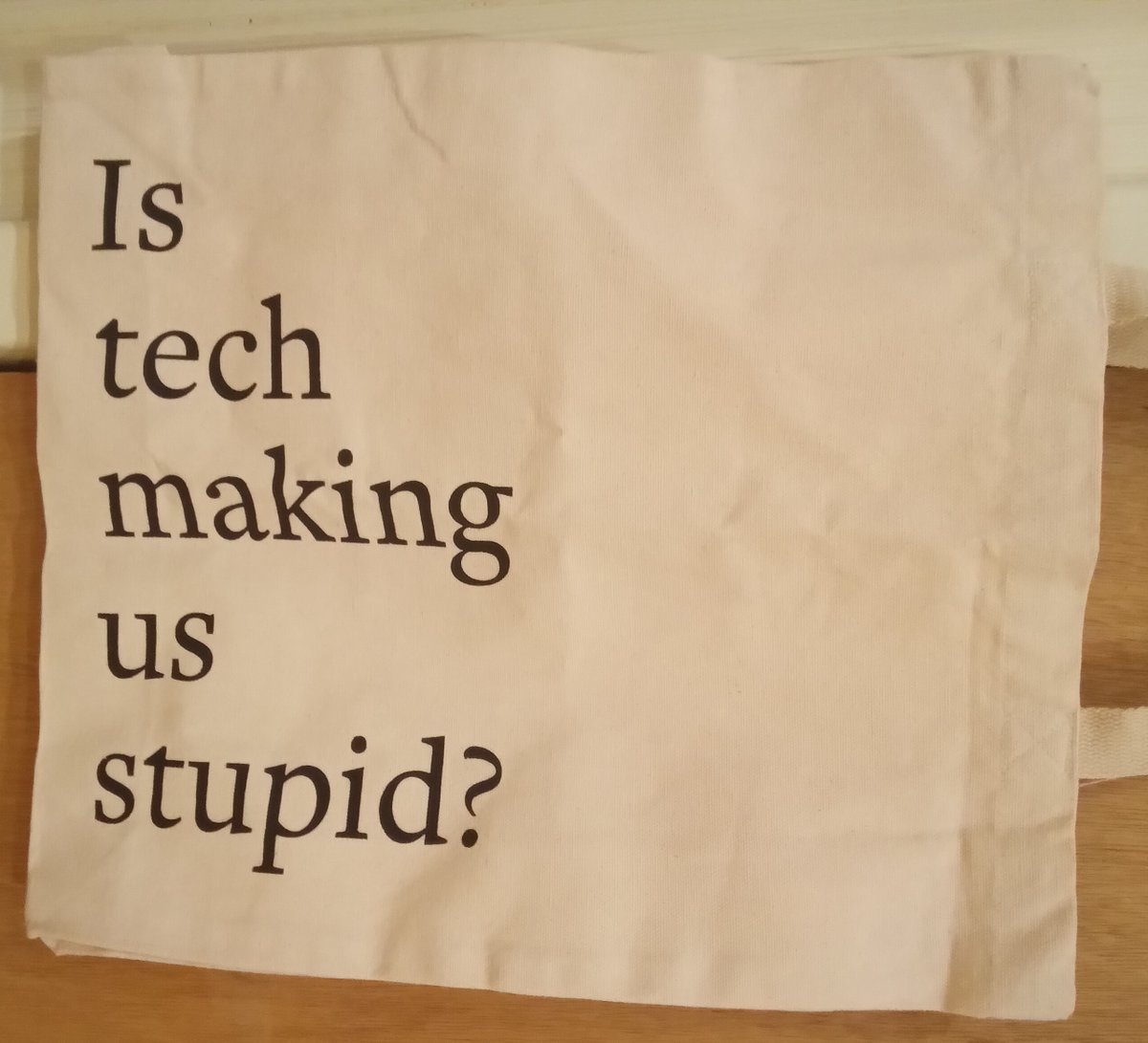 vw_dave's tweet photo. Went shopping with my @punkt shopping bag today. #MP02NewGen #IsTechMakingUsStupid https://t.co/AJwtDSNZXF
