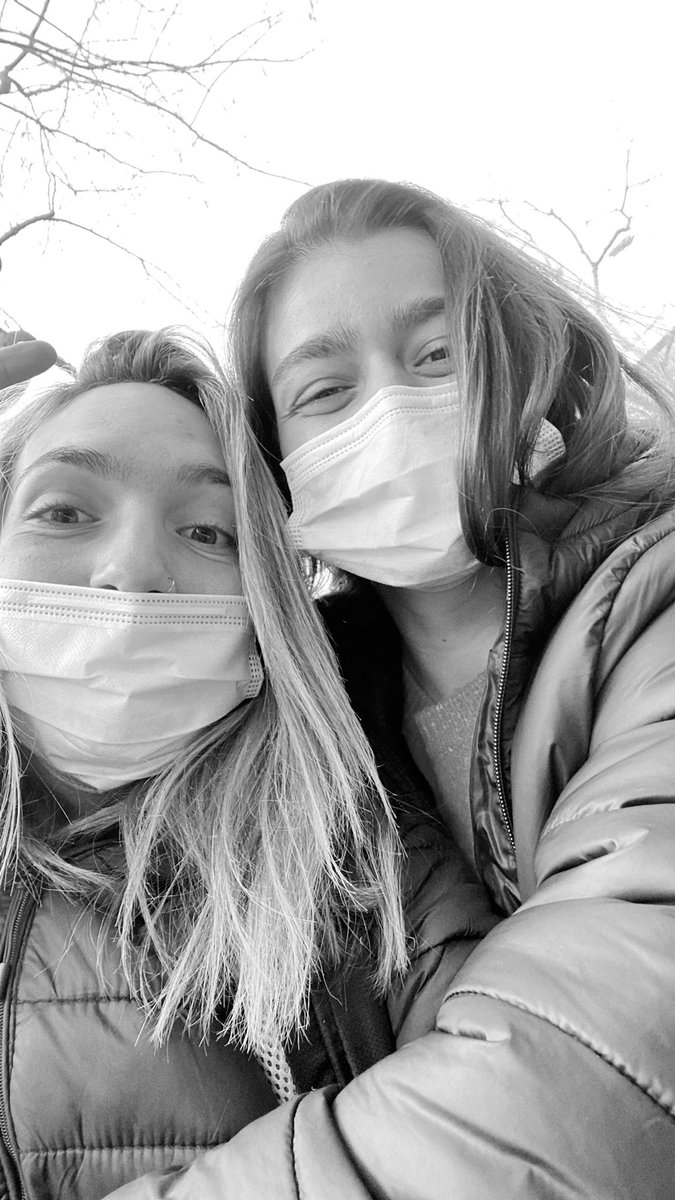 albamillan13's tweet photo. Gràcies pel dia i per tornar a la família 💛 https://t.co/7qnHP2qYMl