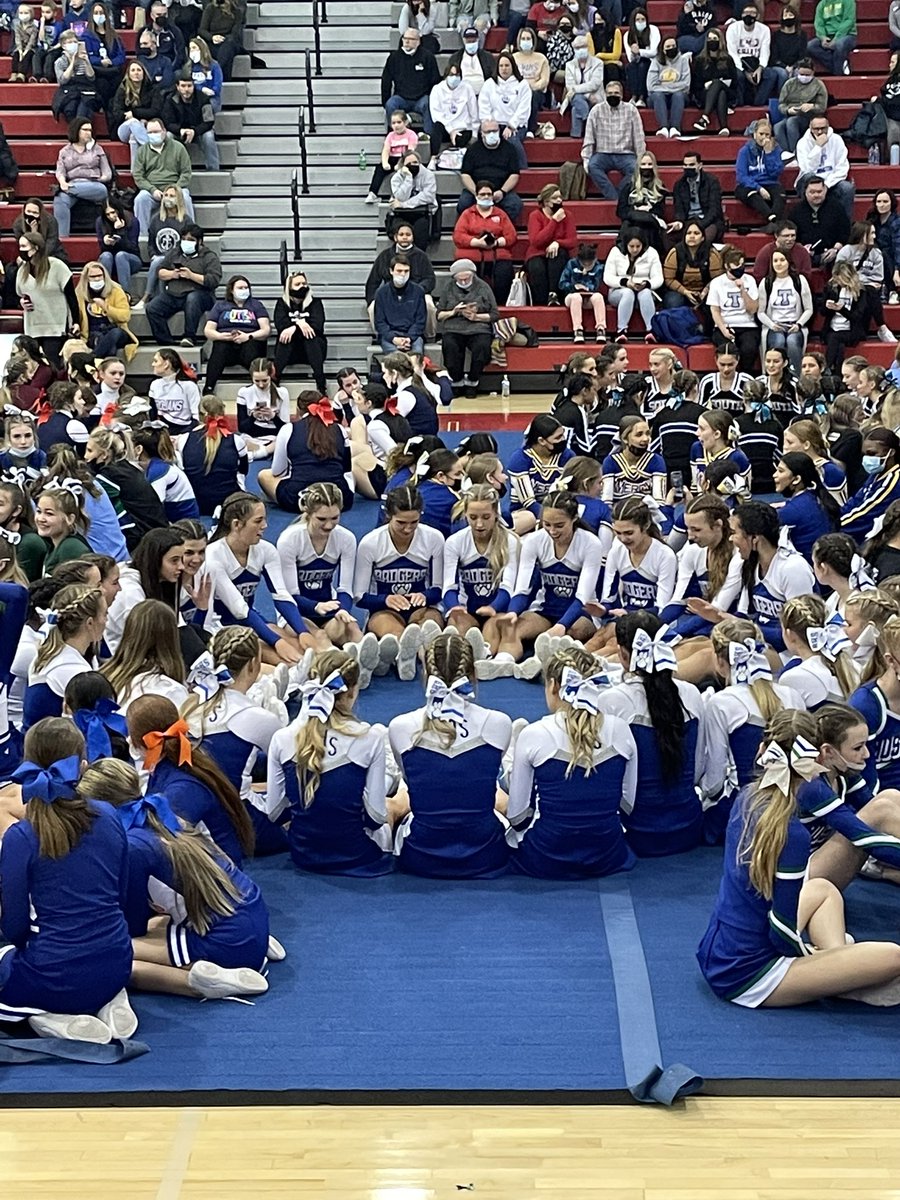 BenningtonCheer's tweet photo. Showcase day! https://t.co/wcWHTW3fnE