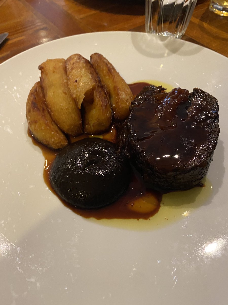 Hazelroberts271's tweet photo. Kicked off my 2022 tour of @Elite_Bistros starting @kala_manchester @GaryUsher_ celebrating @Jeanprice126 @PaulPrice126 Birthdays, fabulous afternoon @carolinecal76 @OohShootStu no giveaways on the location of The something, something pub tho https://t.co/Z8Y3LxGLnb