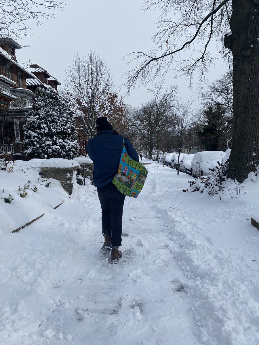embethjones's tweet photo. snow in west philly ❤️‍🔥 https://t.co/Y6gL3CYiNC